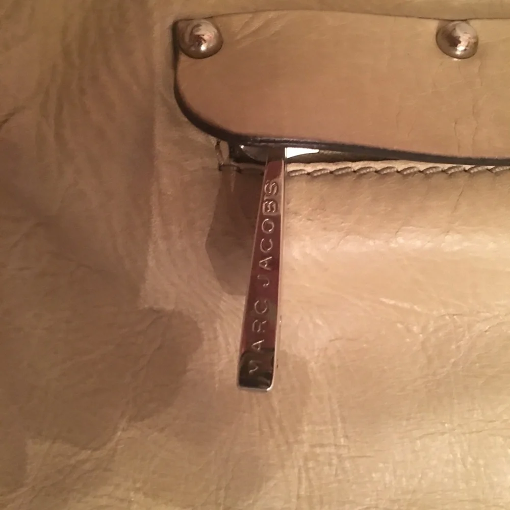 Marc Jacobs Beige Leather Hobo Bag